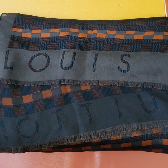 Louis Vuitton Red Checkered Chess Patterned Scarf 100% Silk. - Picture 5 of 8
